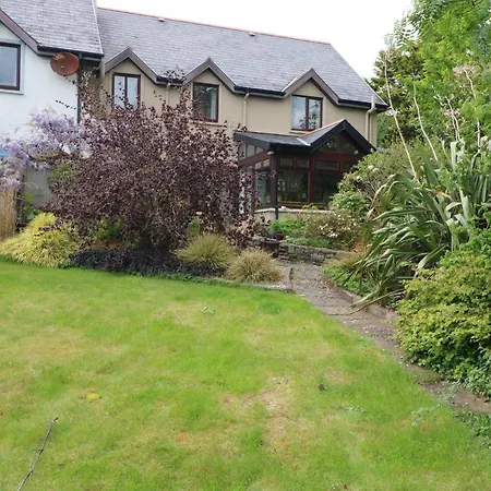 1 The Courtyard بيت للعطل *