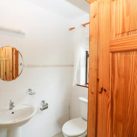 1 The Courtyard بيت للعطل Durrus