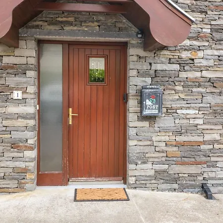 1 The Courtyard Dom wakacyjny *