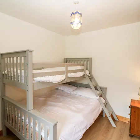 1 The Courtyard * Durrus