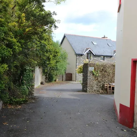 1 The Courtyard * Durrus