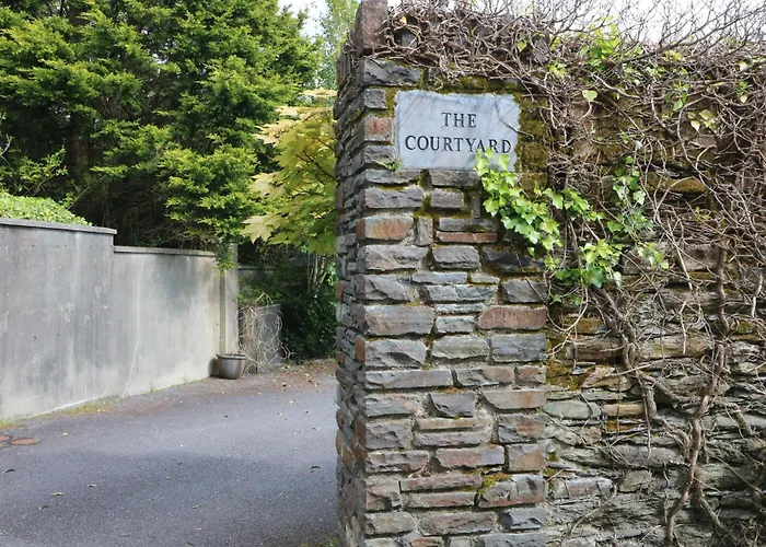 1 The Courtyard Durrus